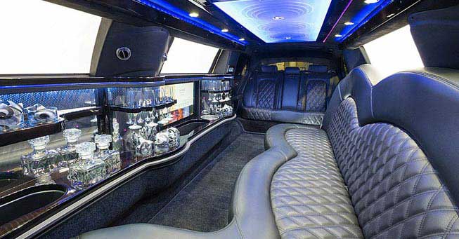 Sacramento Lincoln Stretch Limo Interior